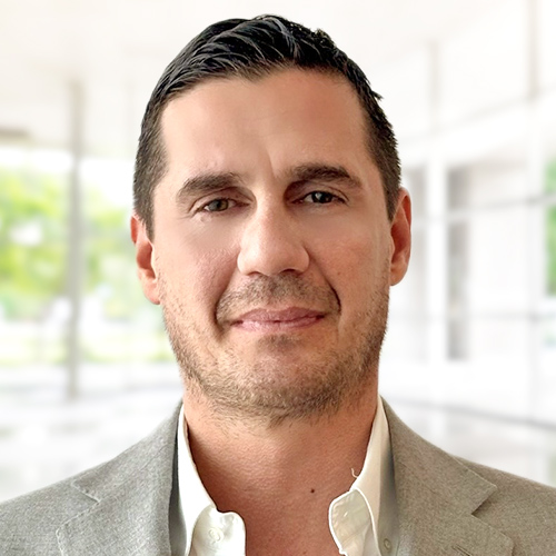 Headshot of Igor Dakic